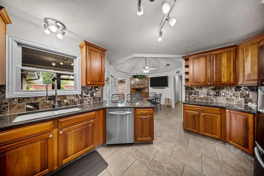 1513 Margate Lane