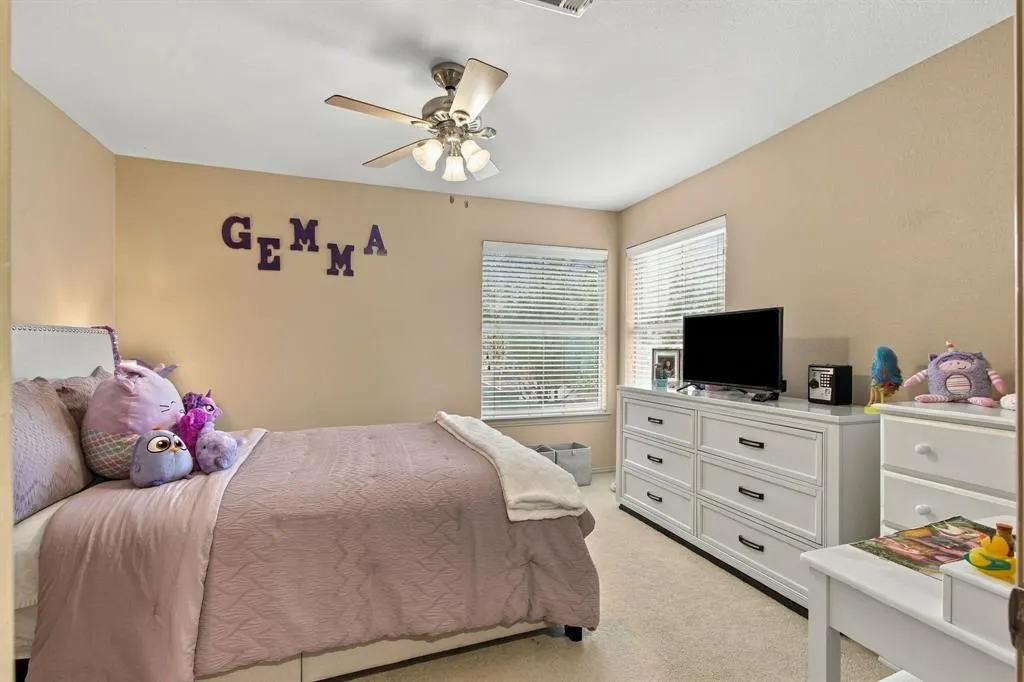 816 Rolling Meadows Court