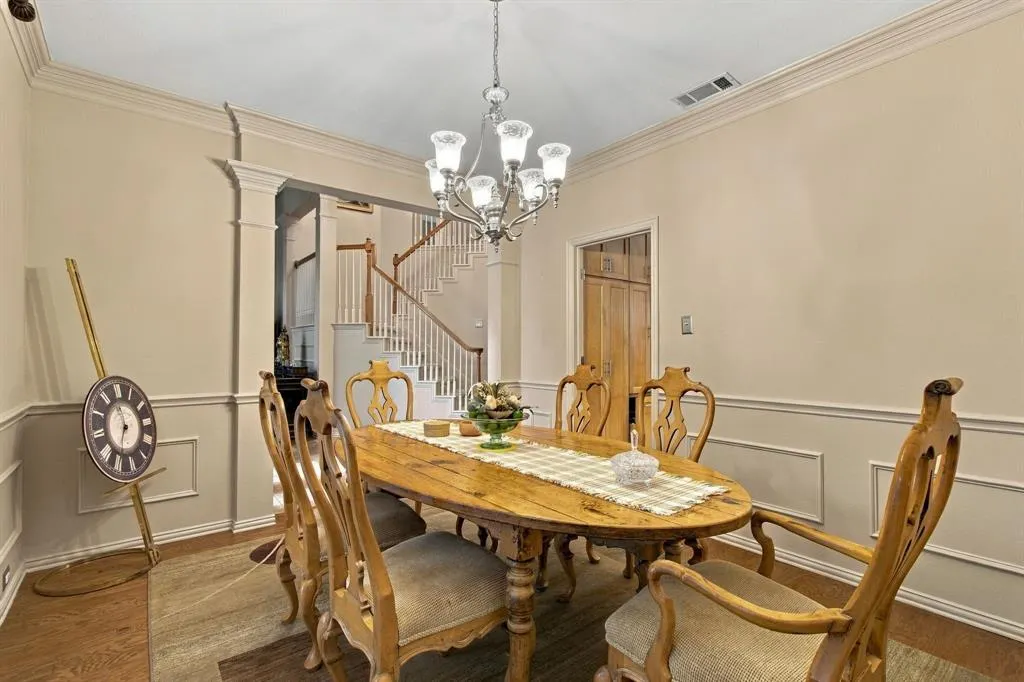 816 Rolling Meadows Court
