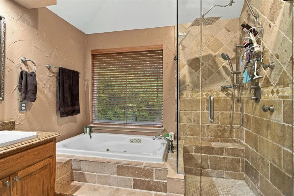 816 Rolling Meadows Court