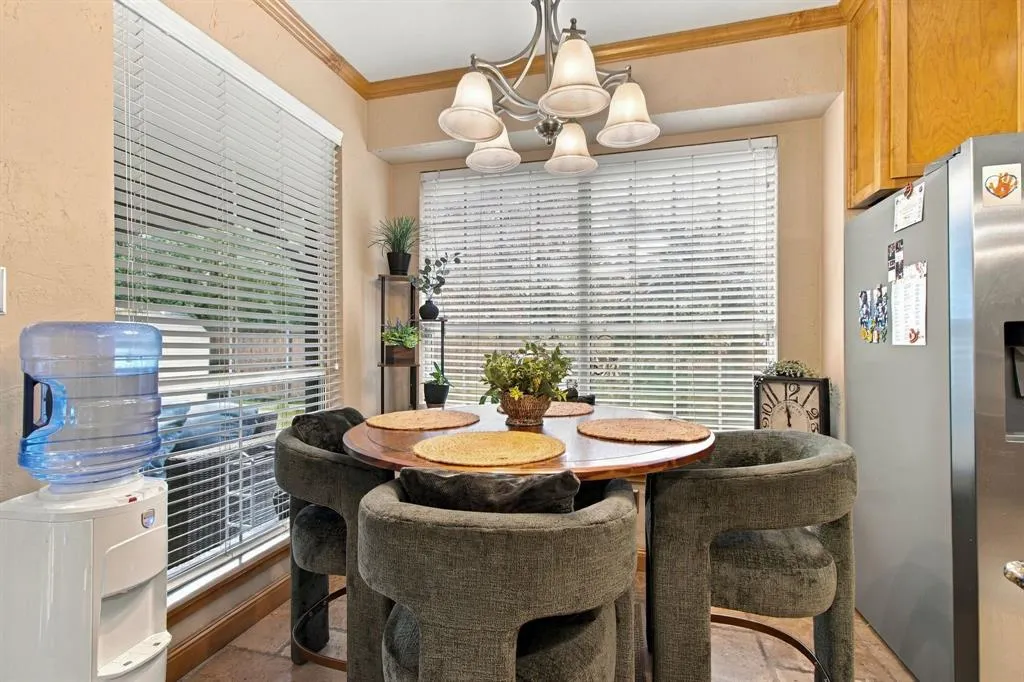 816 Rolling Meadows Court