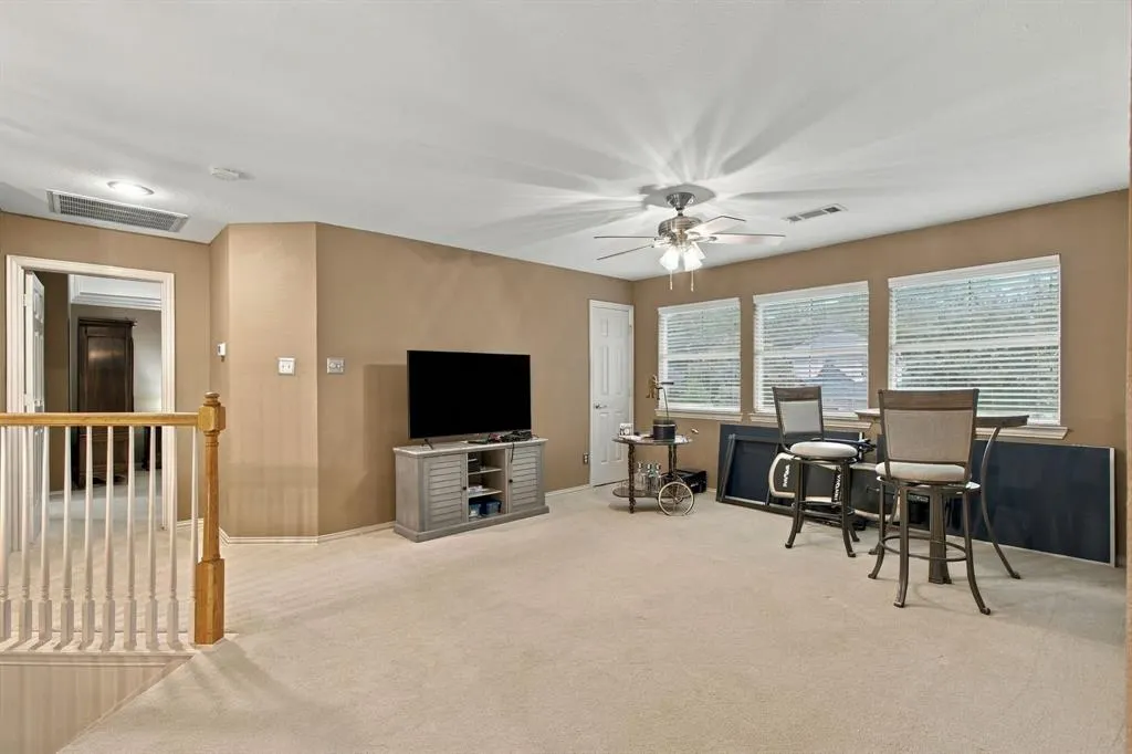 816 Rolling Meadows Court