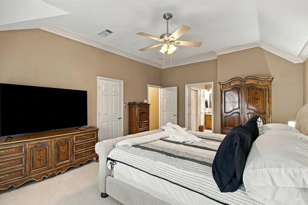 816 Rolling Meadows Court