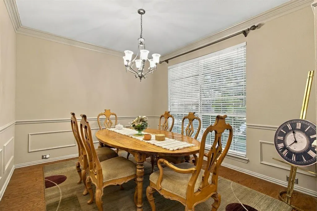 816 Rolling Meadows Court