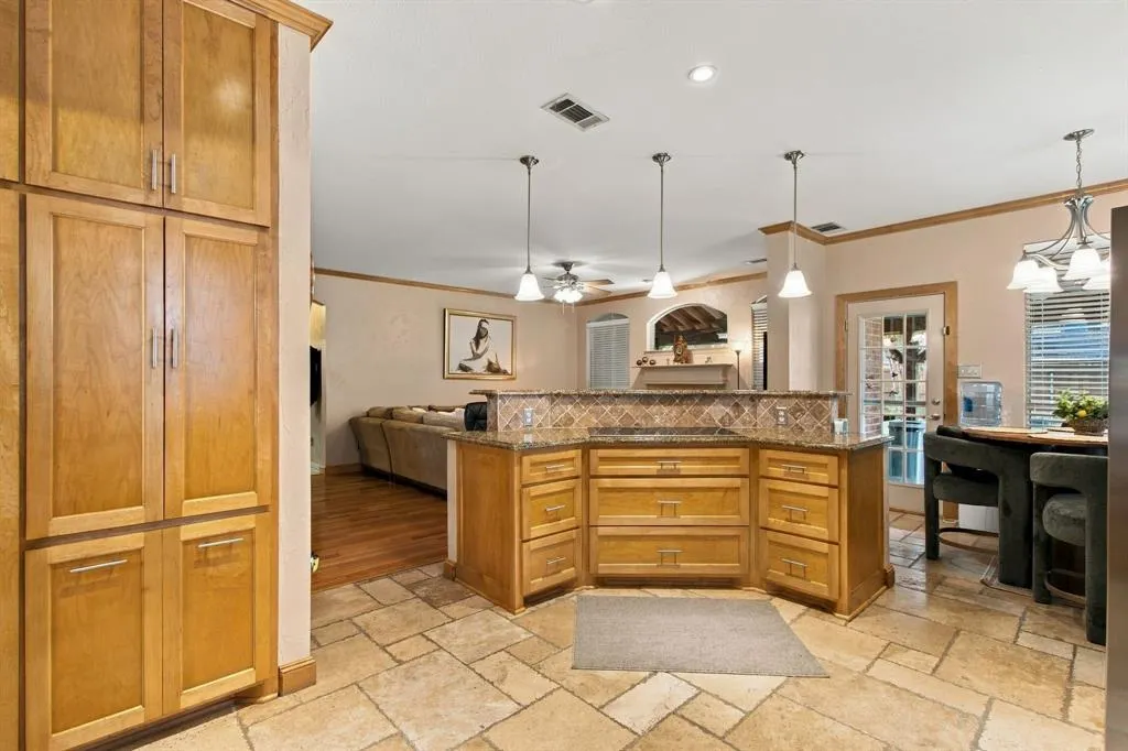 816 Rolling Meadows Court