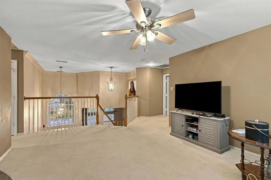 816 Rolling Meadows Court