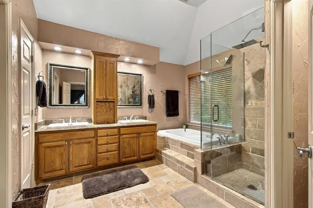 816 Rolling Meadows Court