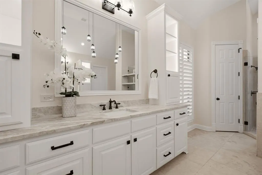 1120 Twin Oaks Drive