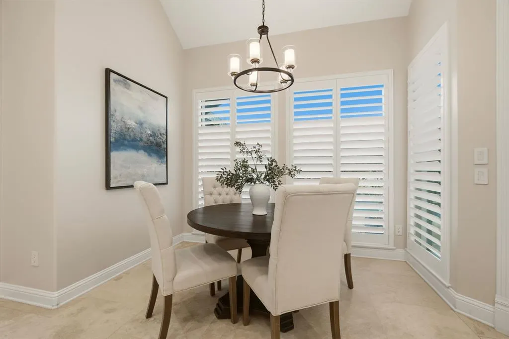 1120 Twin Oaks Drive