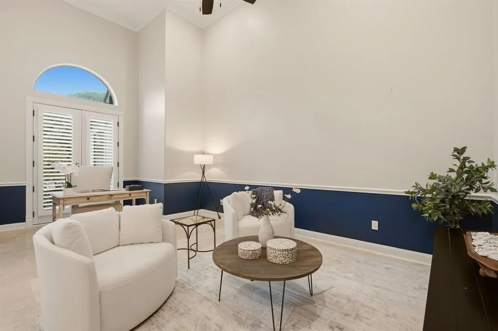 1120 Twin Oaks Drive