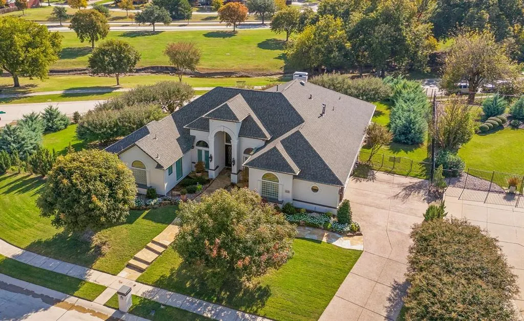 1120 Twin Oaks Drive