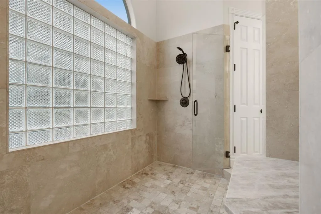 1120 Twin Oaks Drive