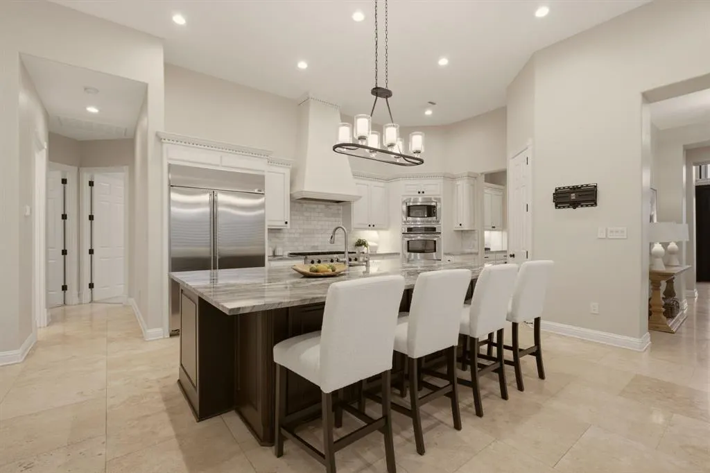 1120 Twin Oaks Drive