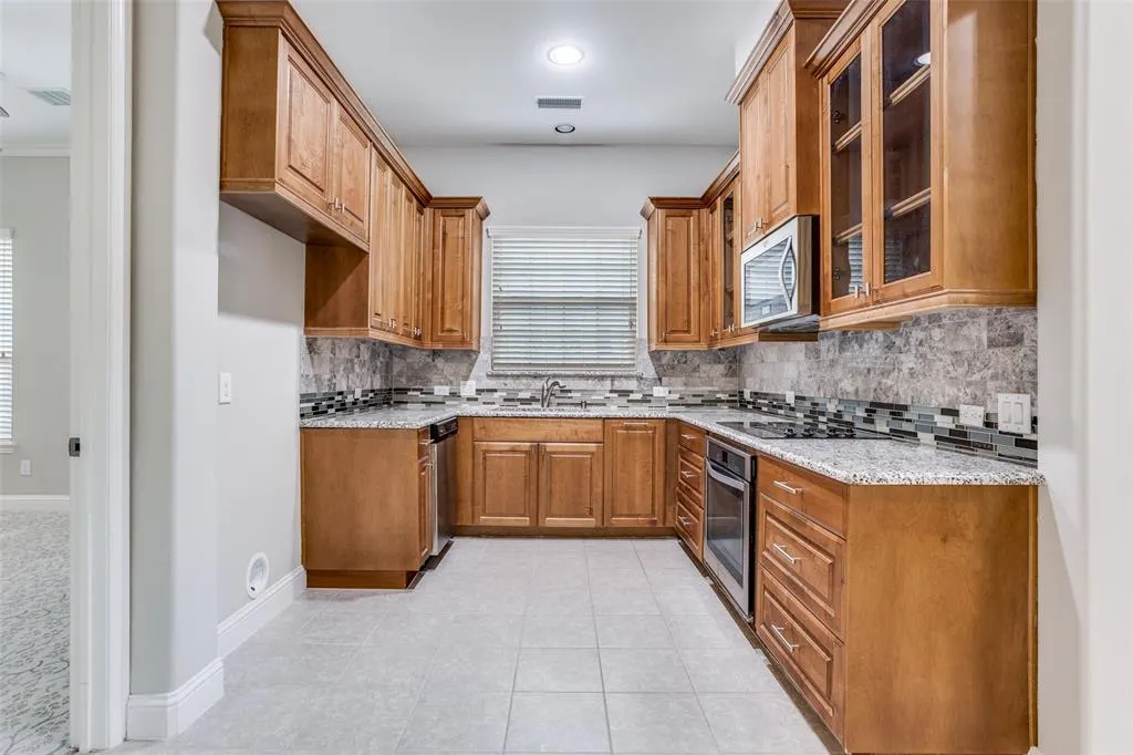 869 Rohan Drive