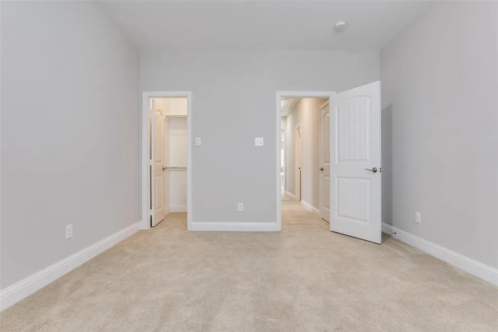 869 Rohan Drive