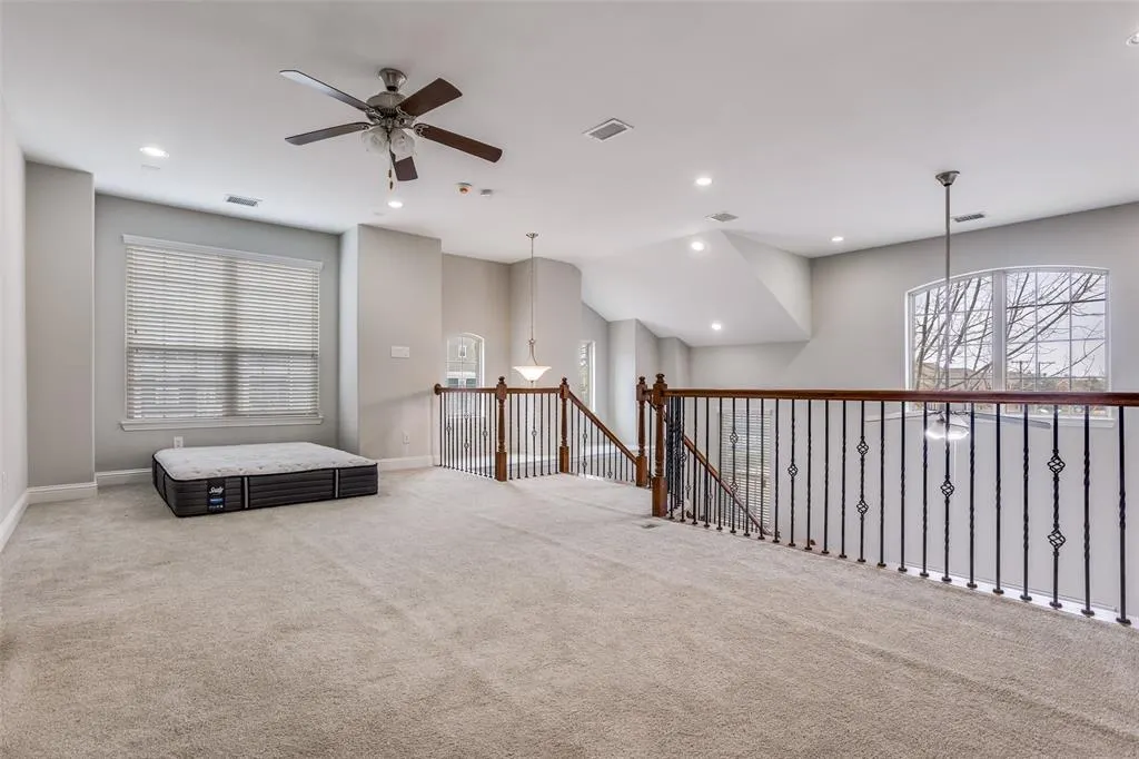 869 Rohan Drive