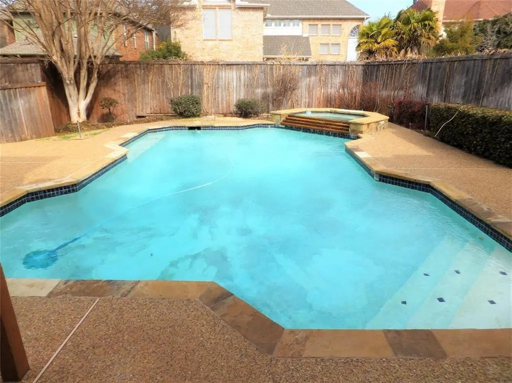 2641 Shadow Hill Lane