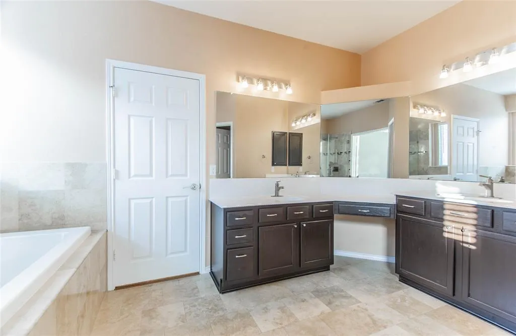 1521 Hidden Cove Court