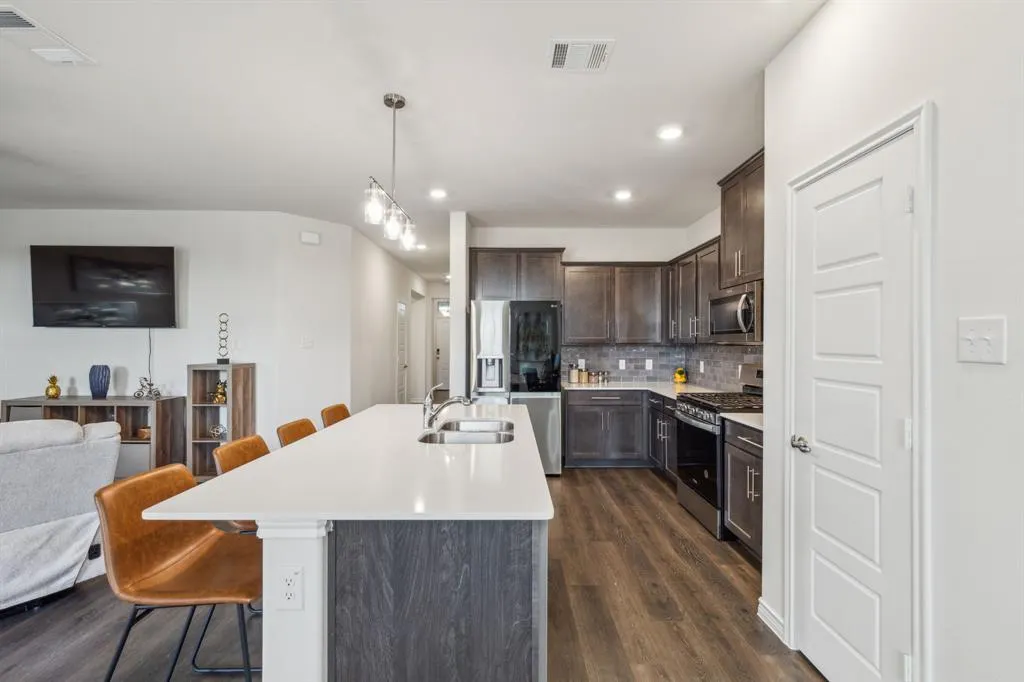 6518 Tudor Place