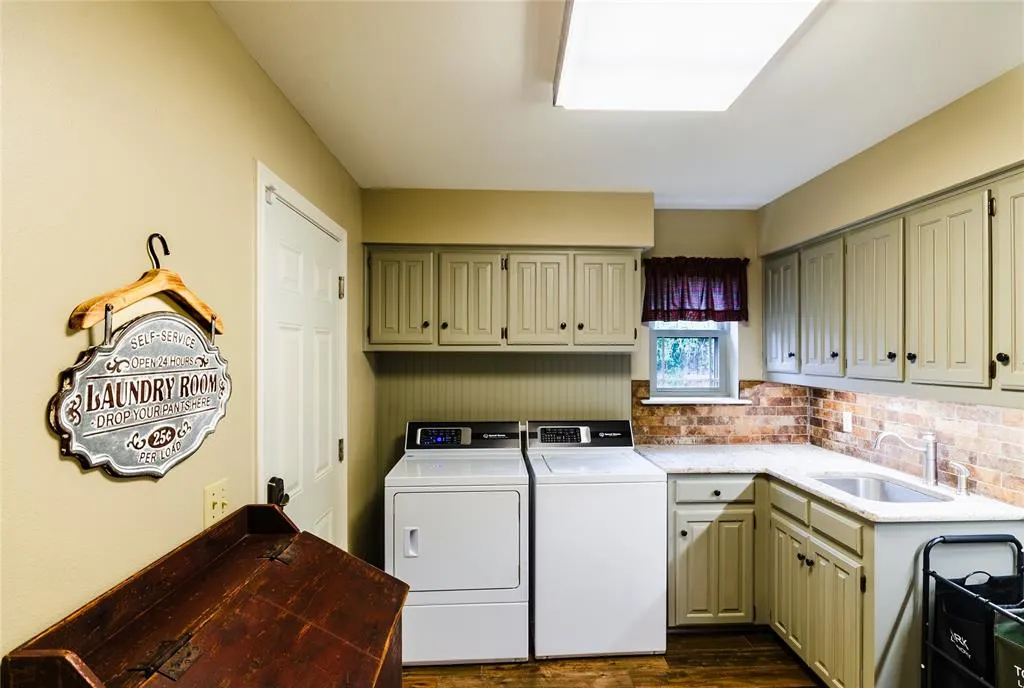 4009 Wilshire Court