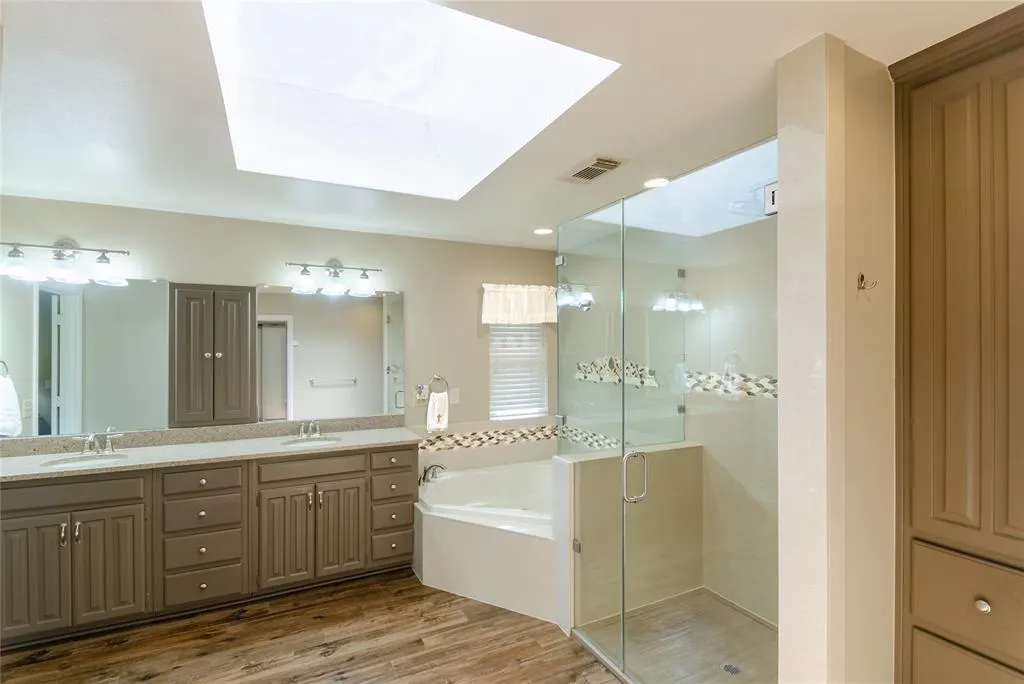 4009 Wilshire Court