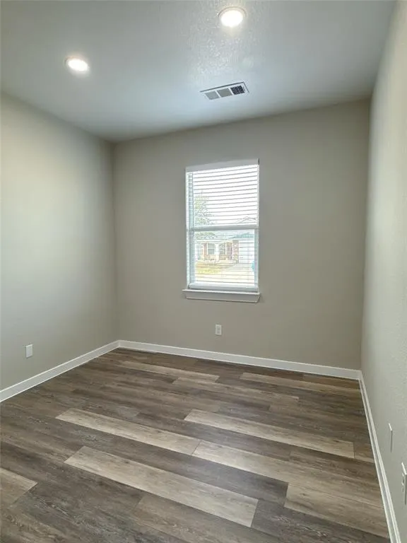 1913 Pin Oak Trail