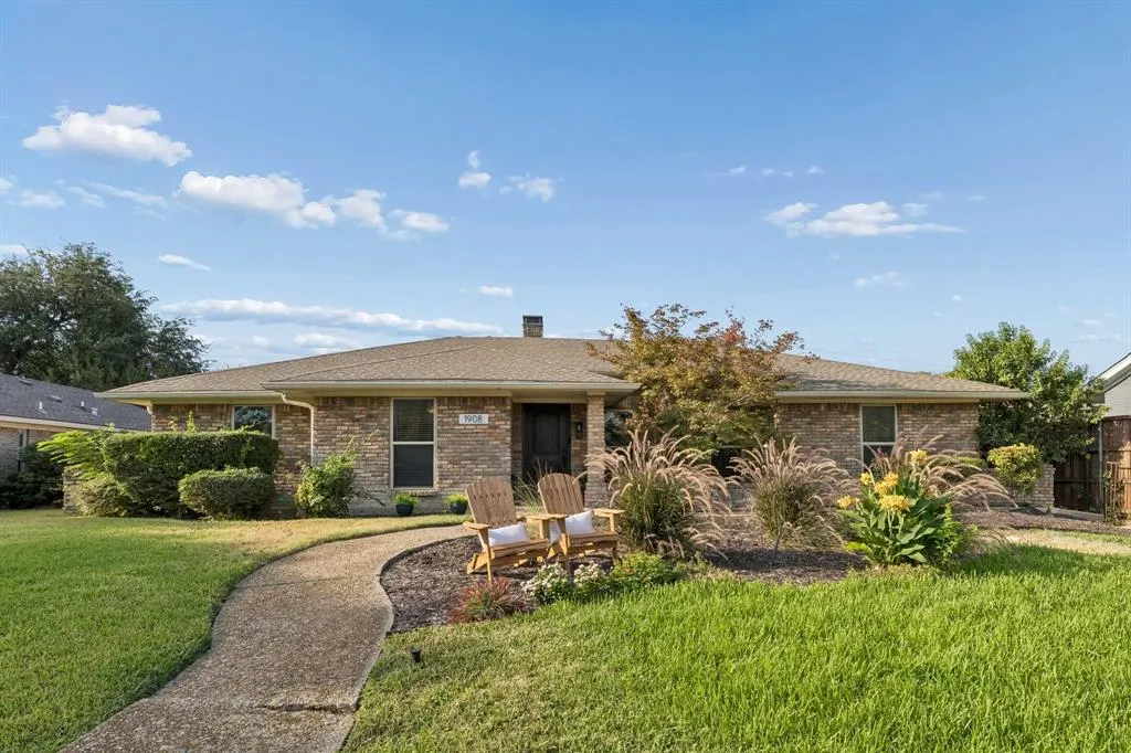 1908 Sandpiper Lane