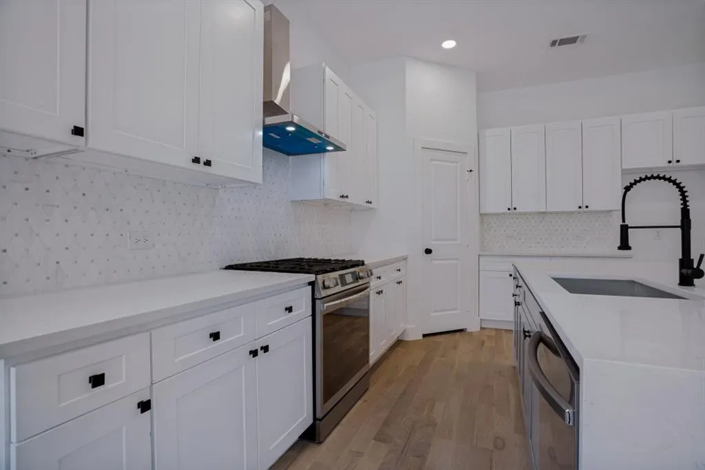 2845 Laurel Oak Drive
