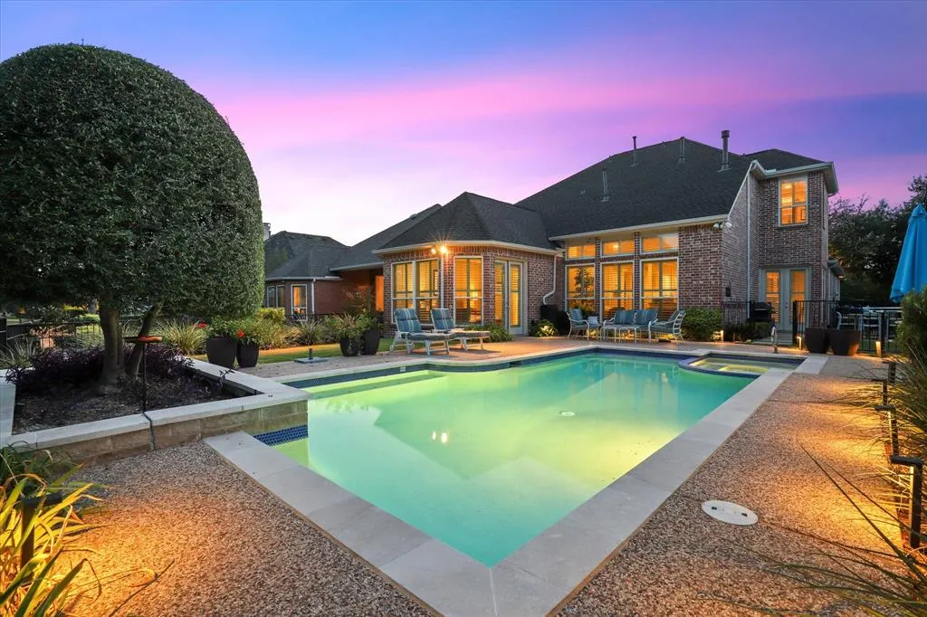 5600 Southern Hills Drive
