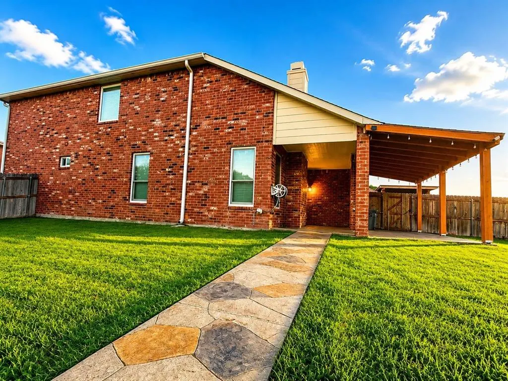 1114 Hidden Creek Drive