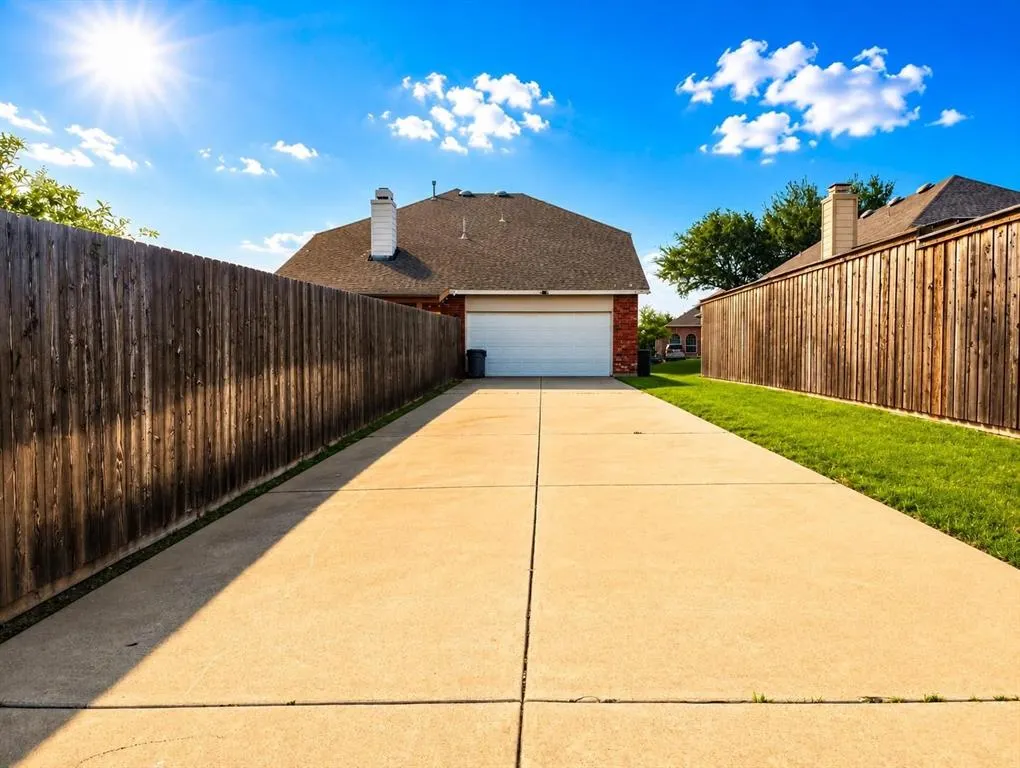 1114 Hidden Creek Drive
