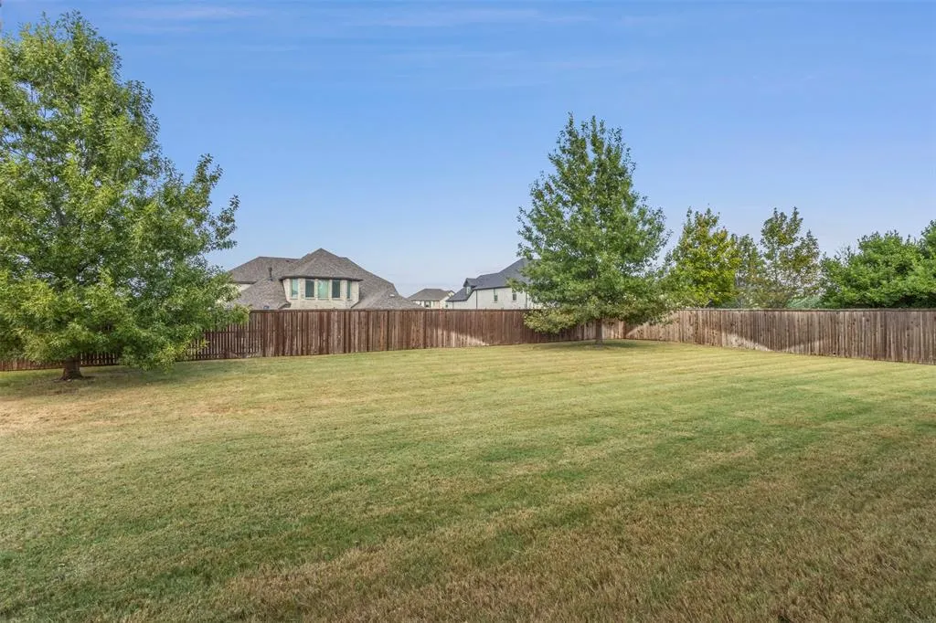 1611 Chisholm Trail