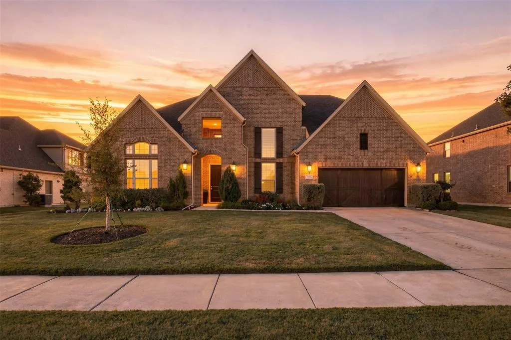 1611 Chisholm Trail