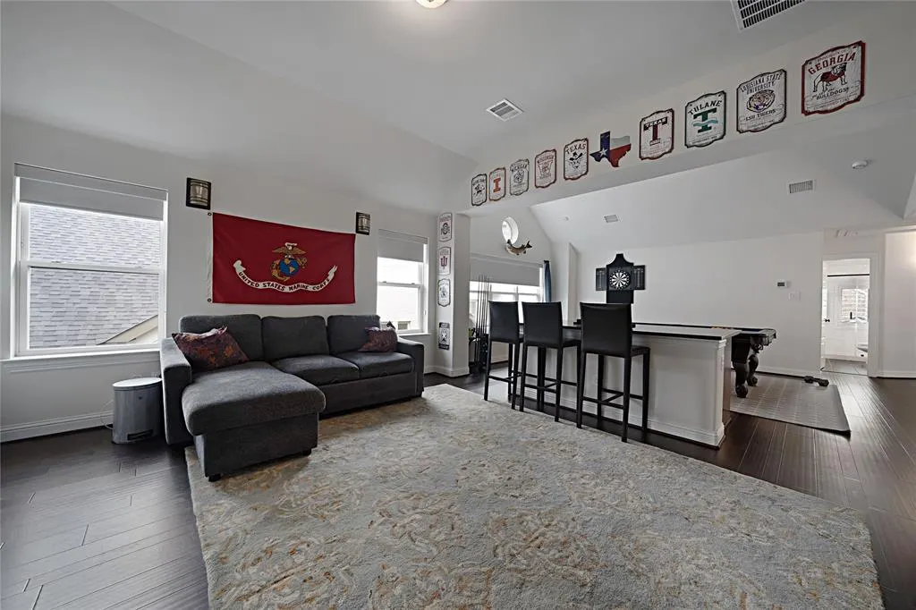 1204 Frisco Hills Boulevard