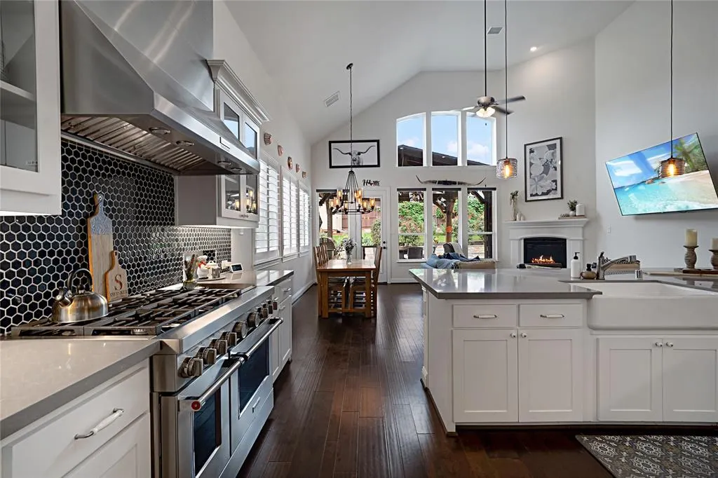1204 Frisco Hills Boulevard