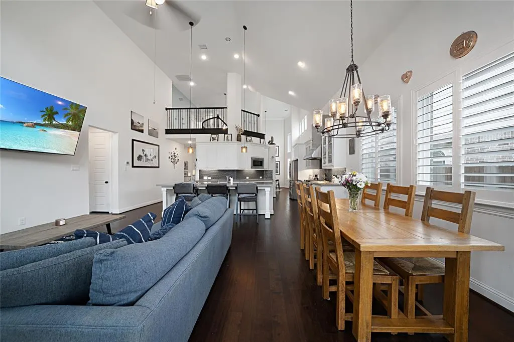 1204 Frisco Hills Boulevard