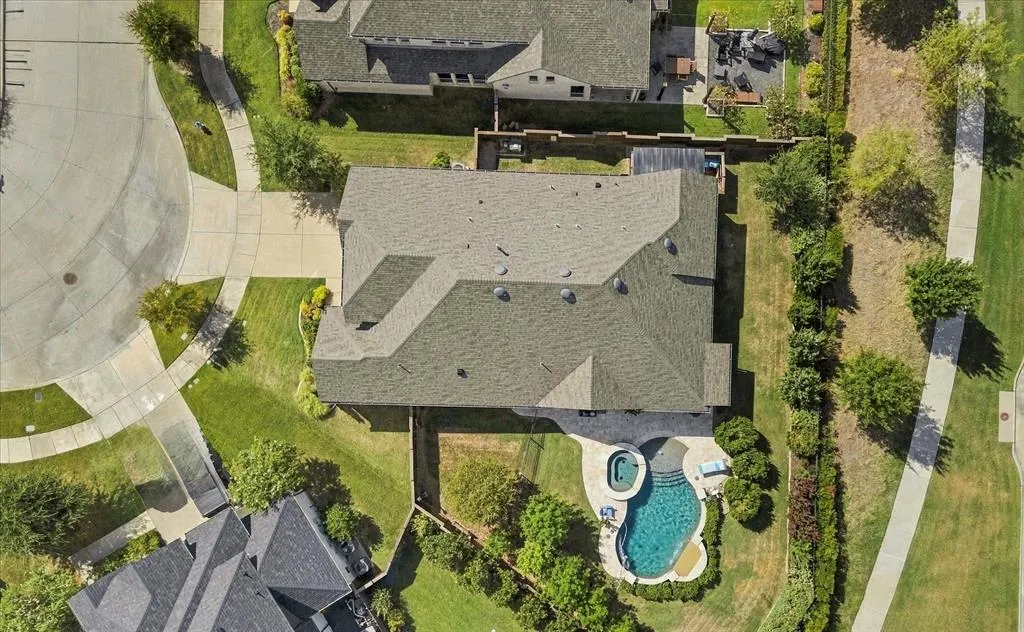 3900 Sweet Clover Drive