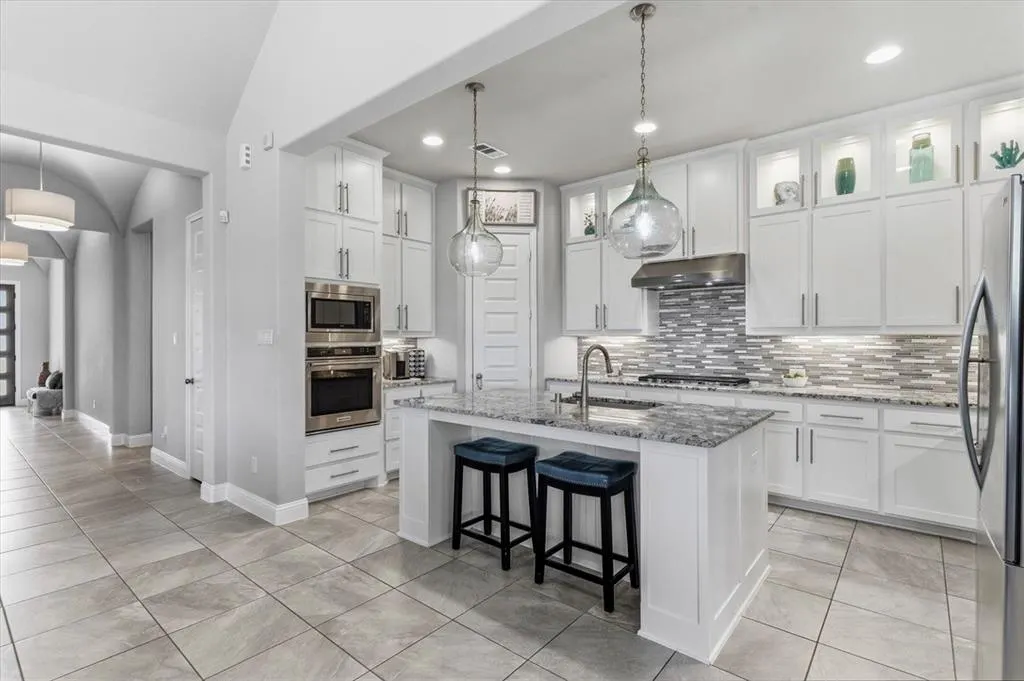 3900 Sweet Clover Drive