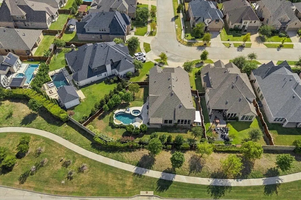 3900 Sweet Clover Drive