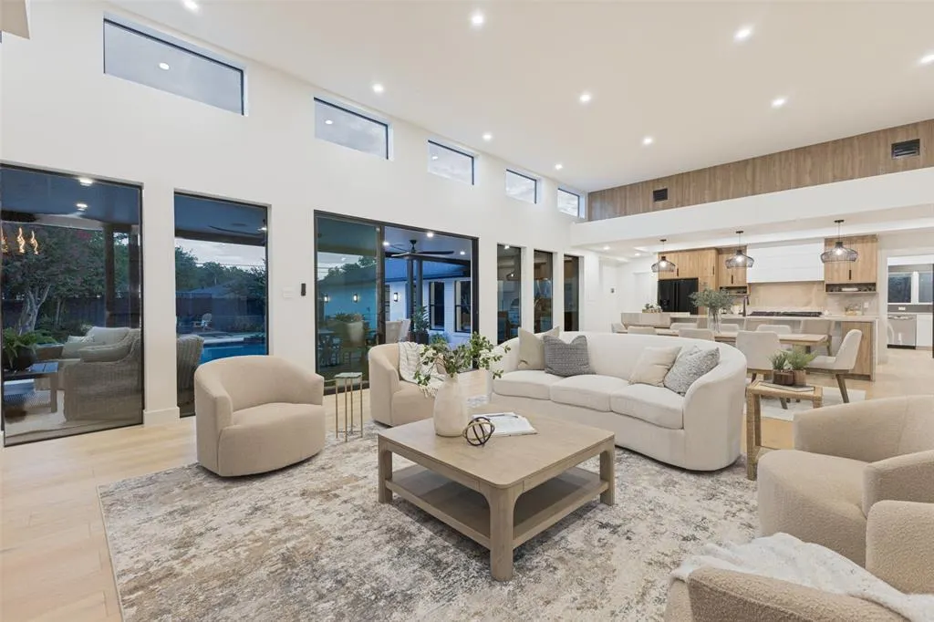 4624 Willow Lane