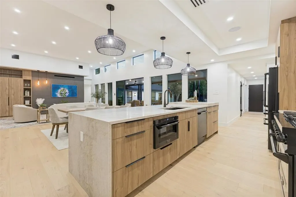 4624 Willow Lane