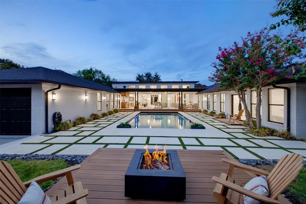 4624 Willow Lane