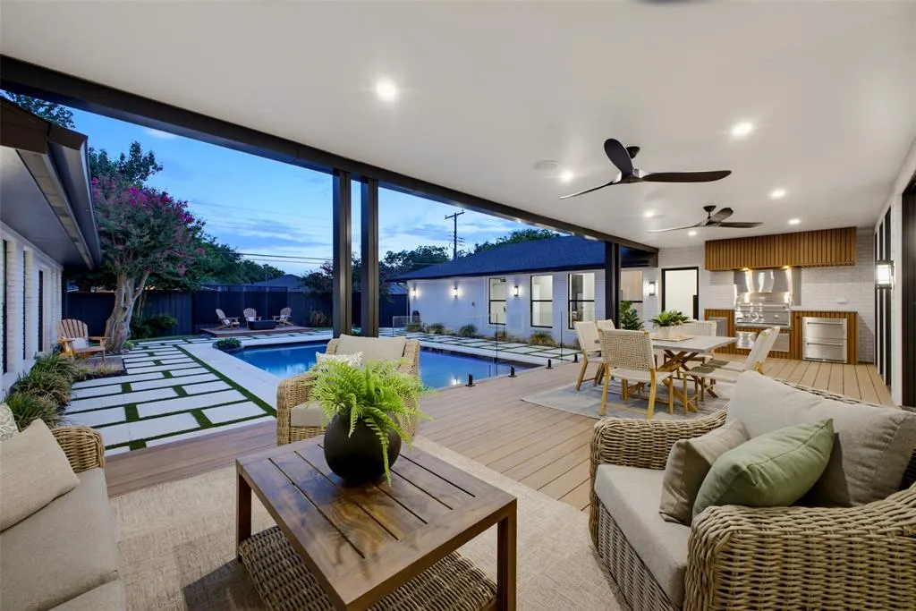 4624 Willow Lane