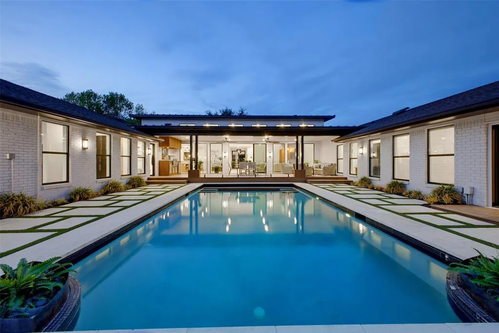4624 Willow Lane