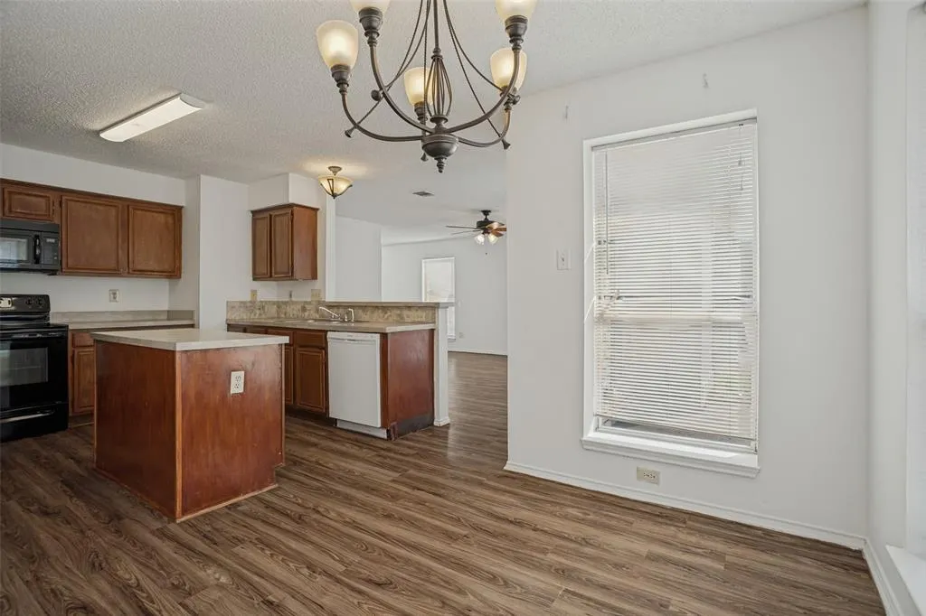 900 Sweetgum Creek