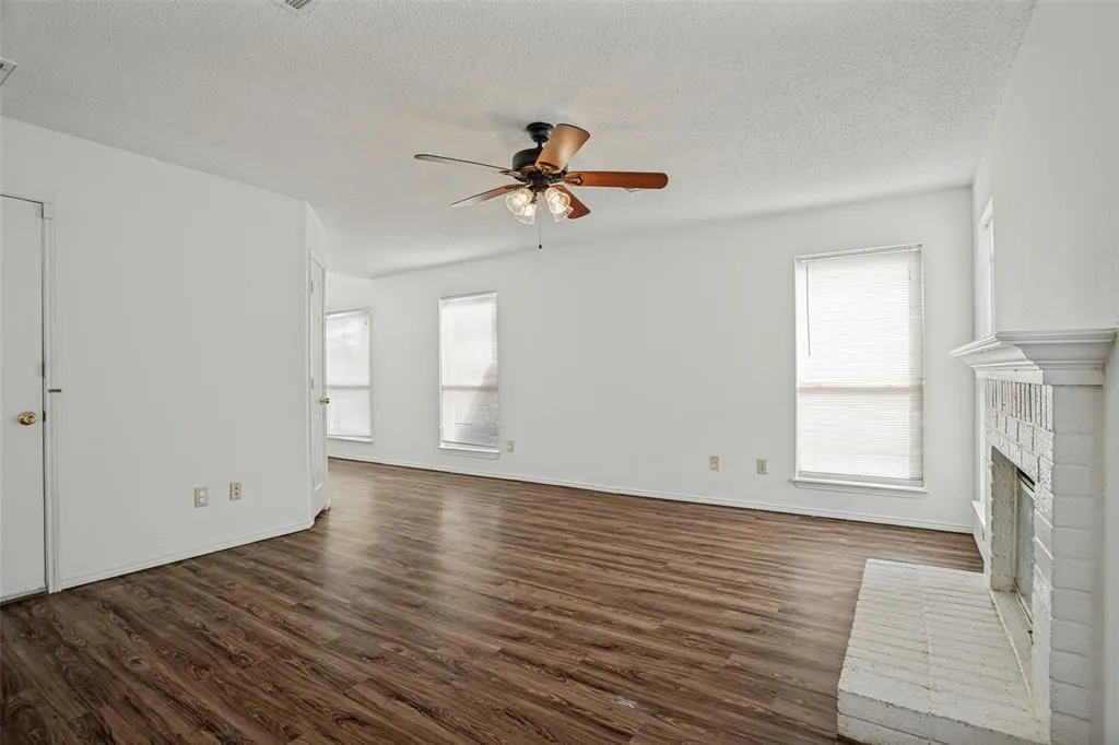 900 Sweetgum Creek