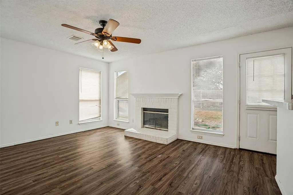 900 Sweetgum Creek