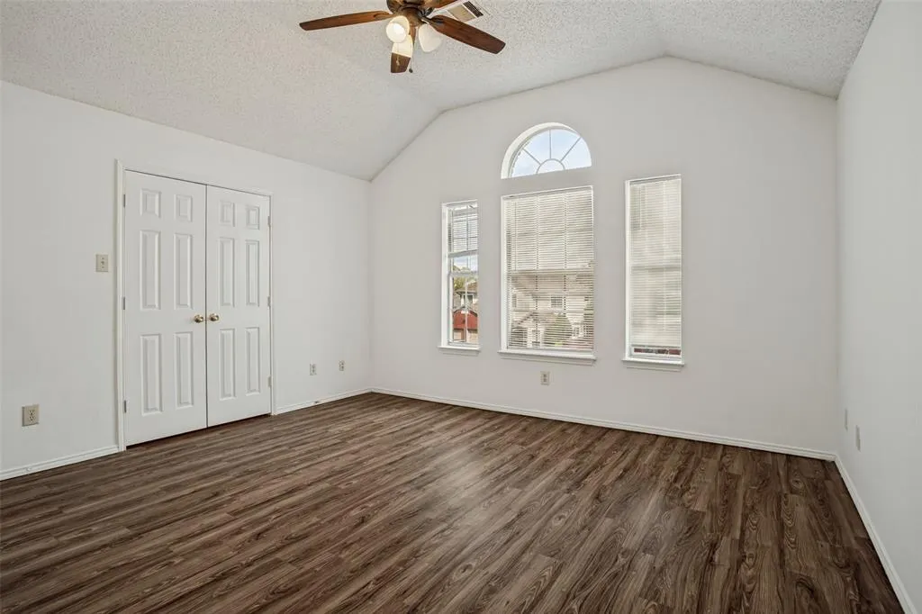 900 Sweetgum Creek