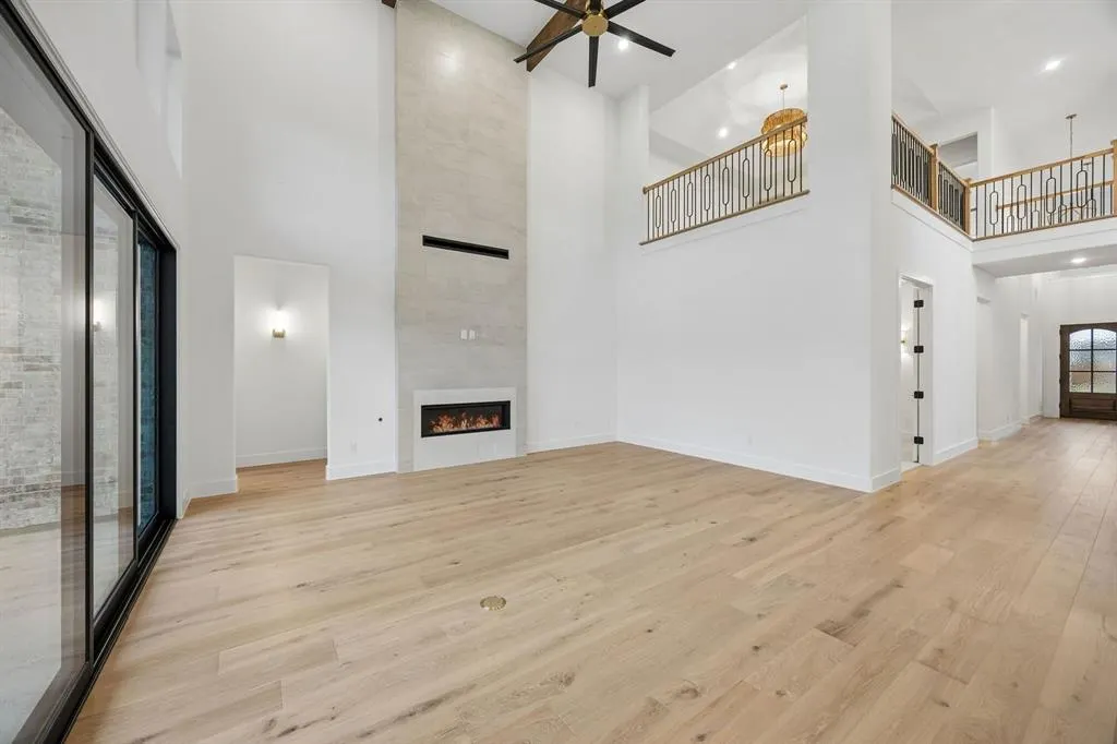 211 Nightfall Dr