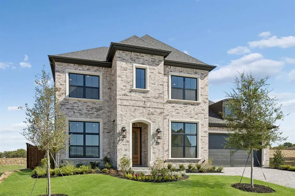 211 Nightfall Dr